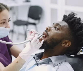 Bleeding Gums? Here’s When to See a Periodontist